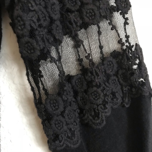 Elegant Off The Shoulder Top With Lace - Picture 7 of 7